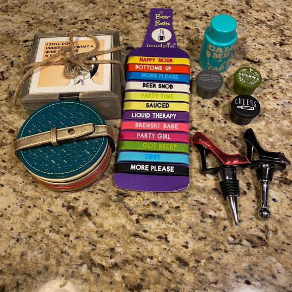 Wine and Beer Accessories Bundle - Picture 1 of 7